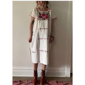 Vintage kaftan embroidered floral size M/L